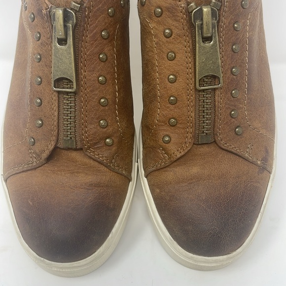 Frye & Co. Brown Leather Antique Gold Zipper Studded Sneakers Size 7